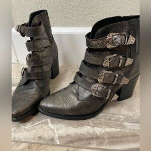 Steve Madden Billy buckle, leather metallic boot